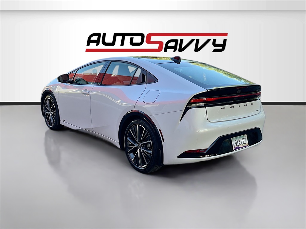 2024 Toyota Prius Limited photo 5