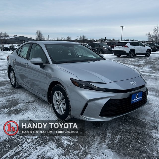 2026 Toyota Camry LE's photo