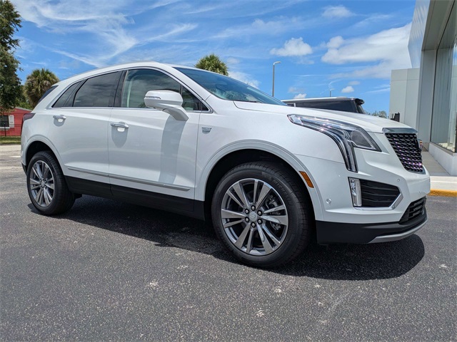 2025 Cadillac XT5 Premium Luxury photo 2