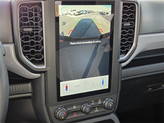 New 2025 Ford Ranger XL 4D Crew Cab