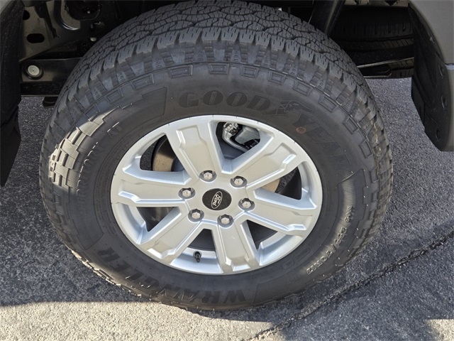 New 2025 Ford Ranger XL 4D Crew Cab