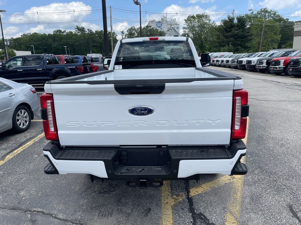2025 Ford F-350 XL photo 3
