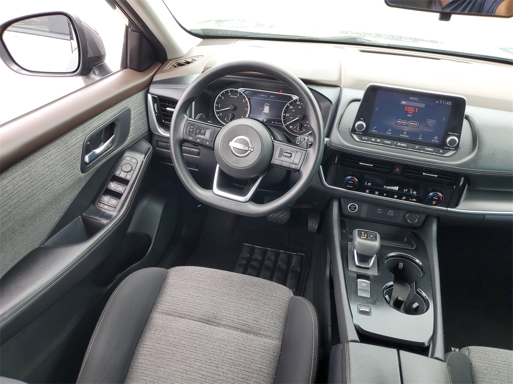 2022 Gun Metallic Nissan Rogue SV FWD SUV
