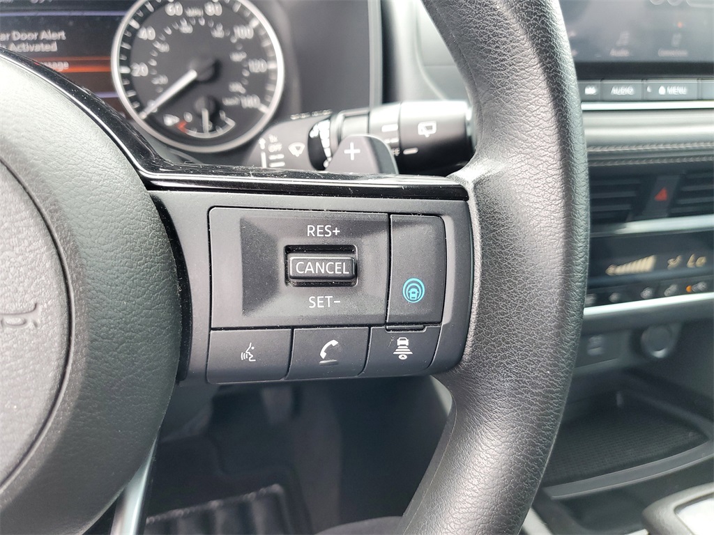 2022 Gun Metallic Nissan Rogue SV FWD SUV
