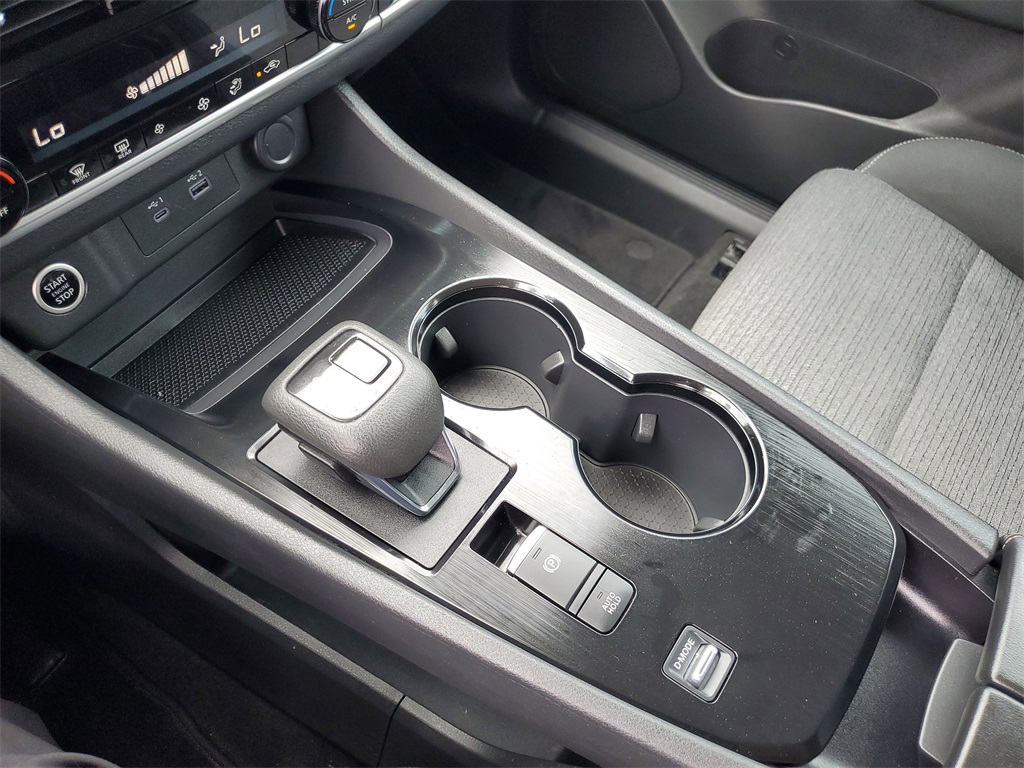 2022 Gun Metallic Nissan Rogue SV FWD SUV