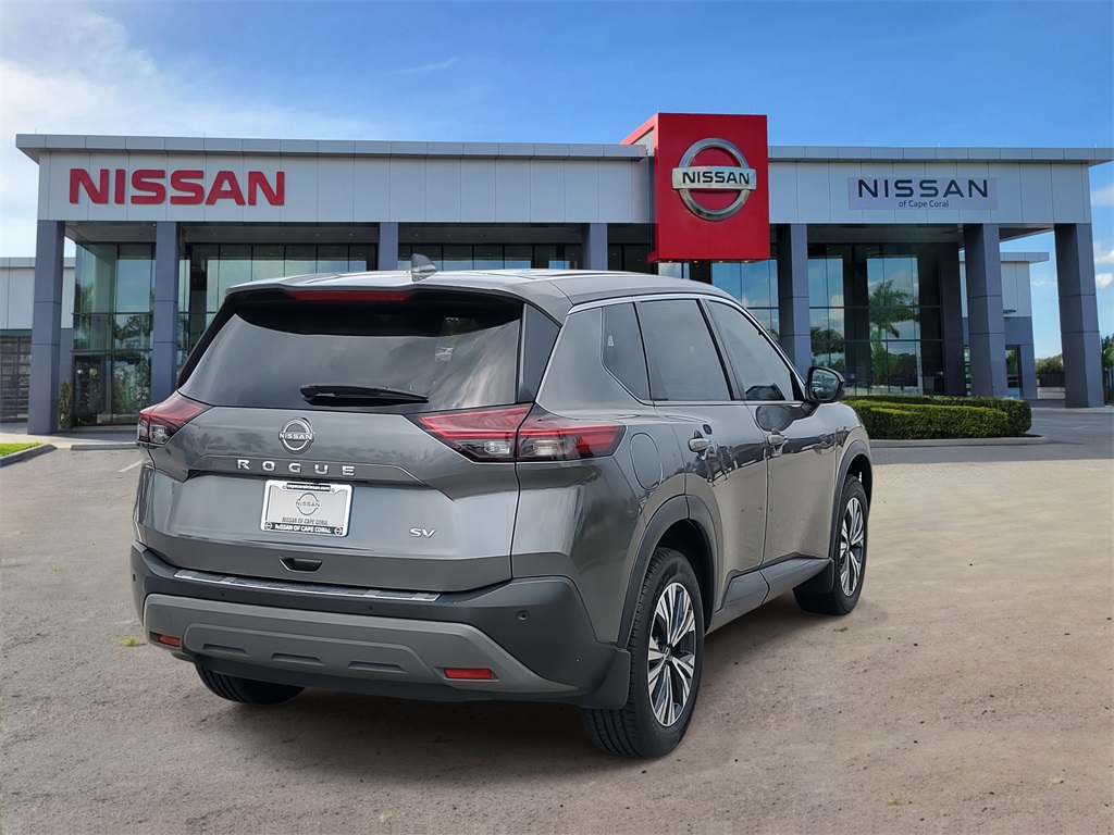 2022 Gun Metallic Nissan Rogue SV FWD SUV