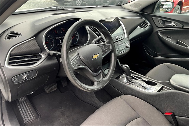 2019 Summit White Chevrolet Malibu LS FWD Sedan