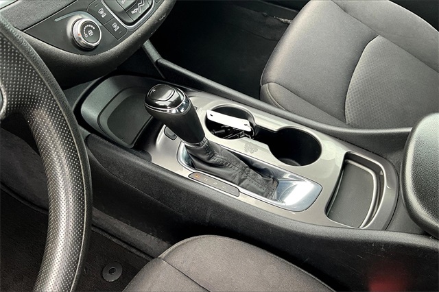 2019 Summit White Chevrolet Malibu LS FWD Sedan