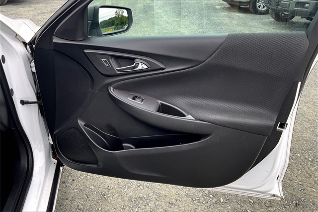 2019 Summit White Chevrolet Malibu LS FWD Sedan