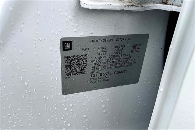 2019 Summit White Chevrolet Malibu LS FWD Sedan