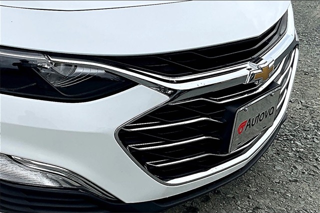 2019 Summit White Chevrolet Malibu LS FWD Sedan