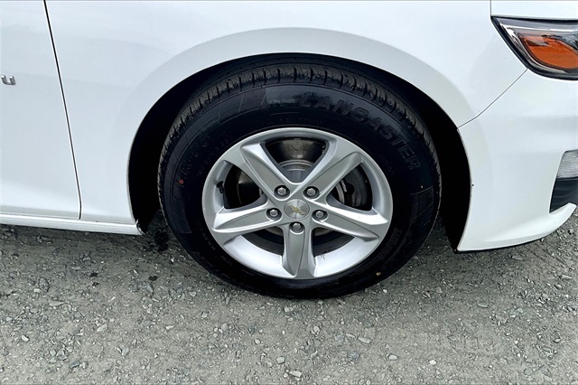 2019 Summit White Chevrolet Malibu LS FWD Sedan