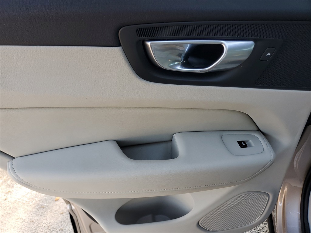 used 2024 Volvo XC60 car, priced at $34,453