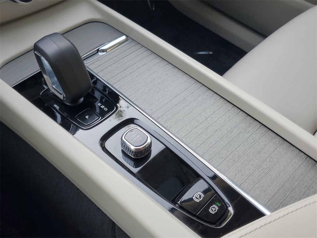 used 2024 Volvo XC60 car, priced at $34,453