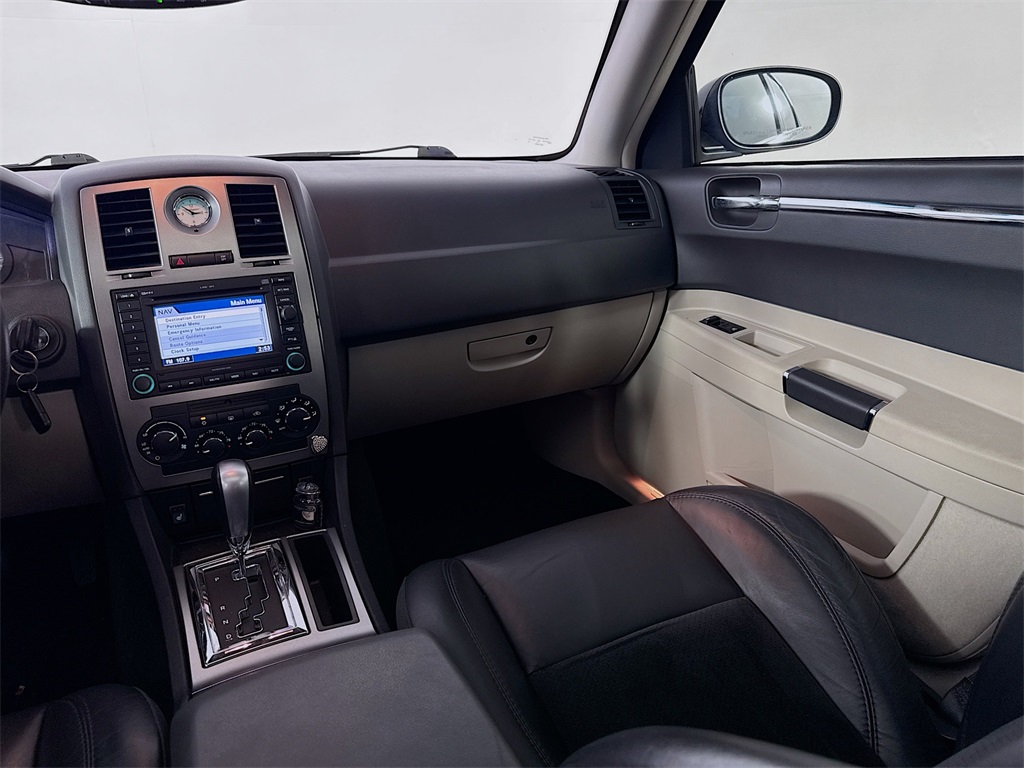 Photo of 2006 Chrysler 300C SRT8 in Myrtle Beach, SC - 23,  2006 Chrysler 300C SRT8:V3689