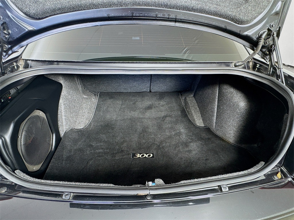 Photo of 2006 Chrysler 300C SRT8 in Myrtle Beach, SC - 26,  2006 Chrysler 300C SRT8:V3689