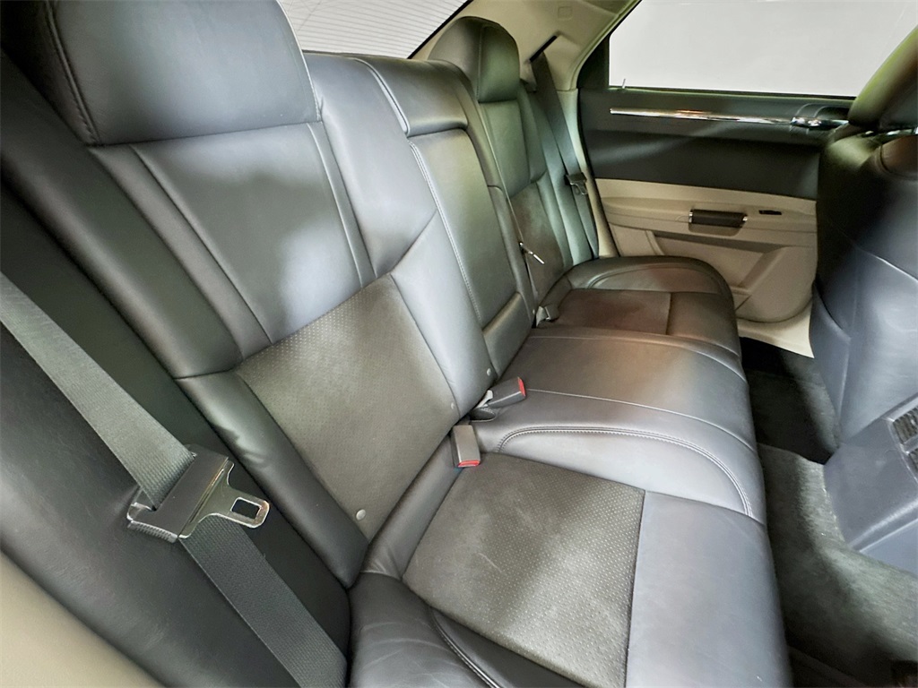 Photo of 2006 Chrysler 300C SRT8 in Myrtle Beach, SC - 27,  2006 Chrysler 300C SRT8:V3689