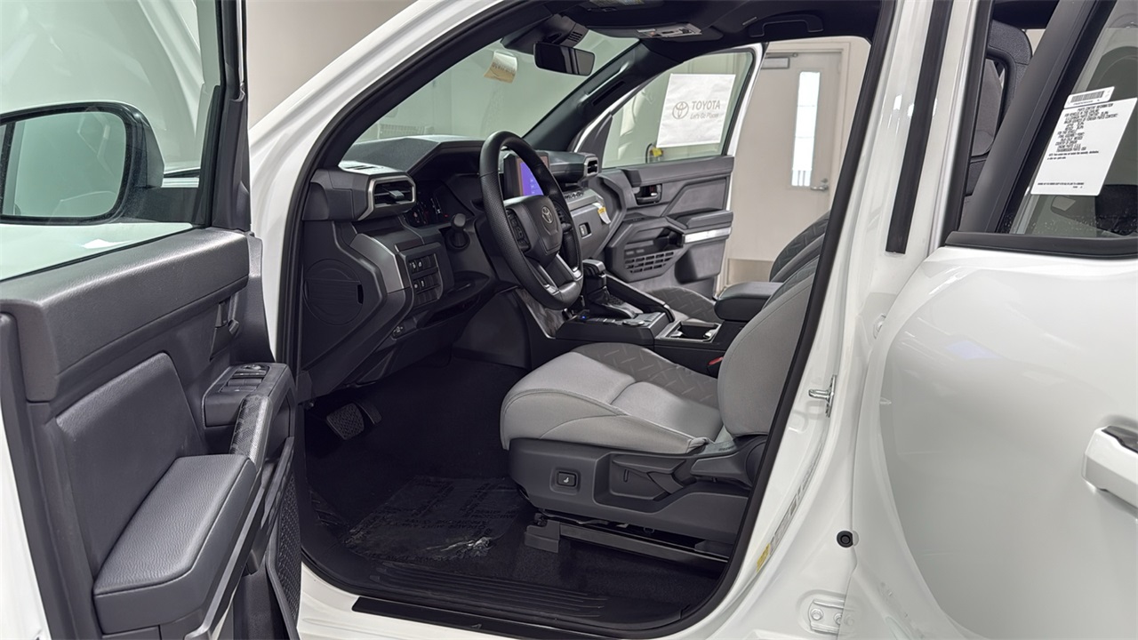 2025 Toyota Tacoma SR5 Double Cab photo 10