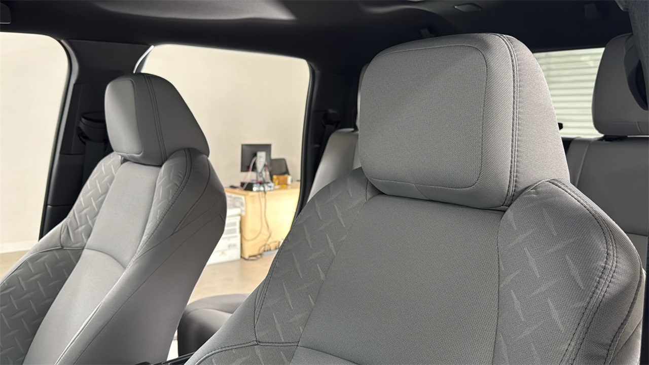 2025 Toyota Tacoma SR5 Double Cab photo 11