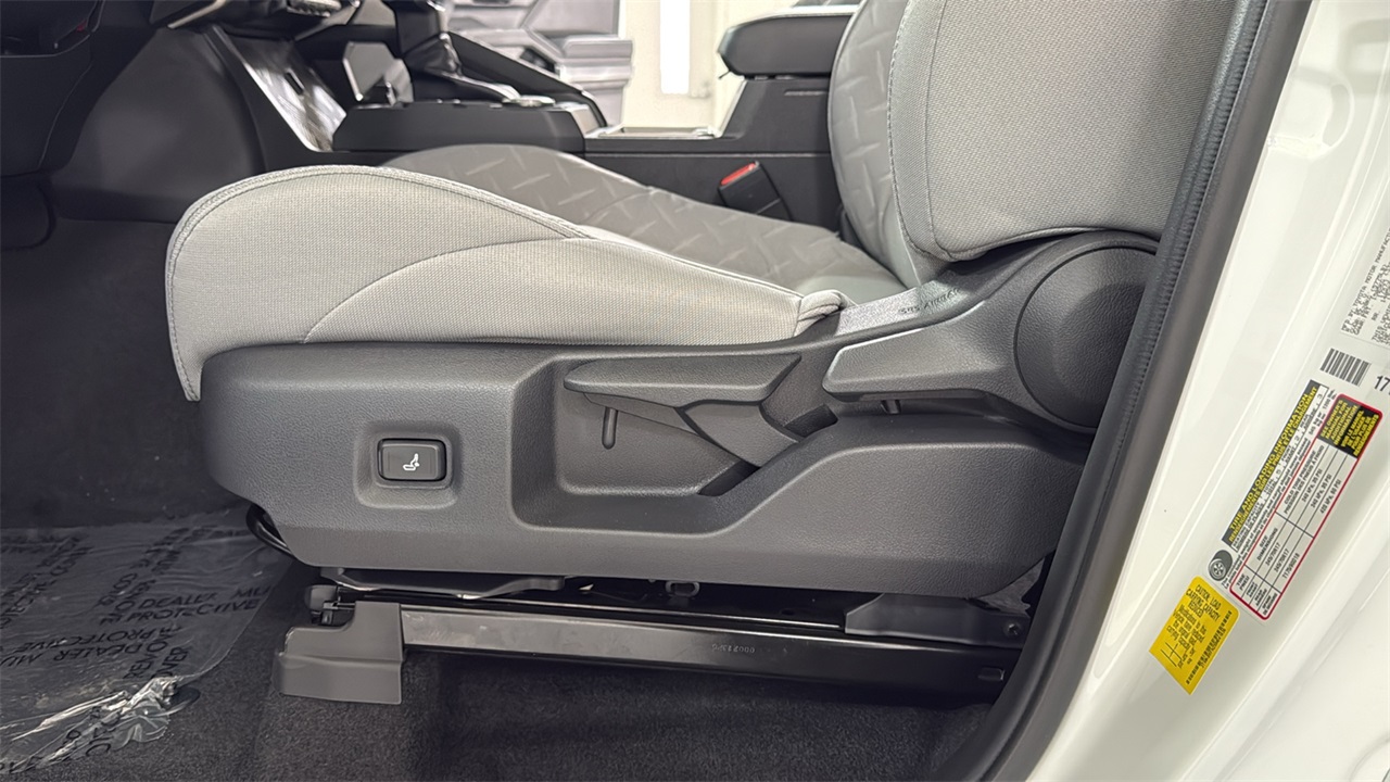 2025 Toyota Tacoma SR5 Double Cab photo 12