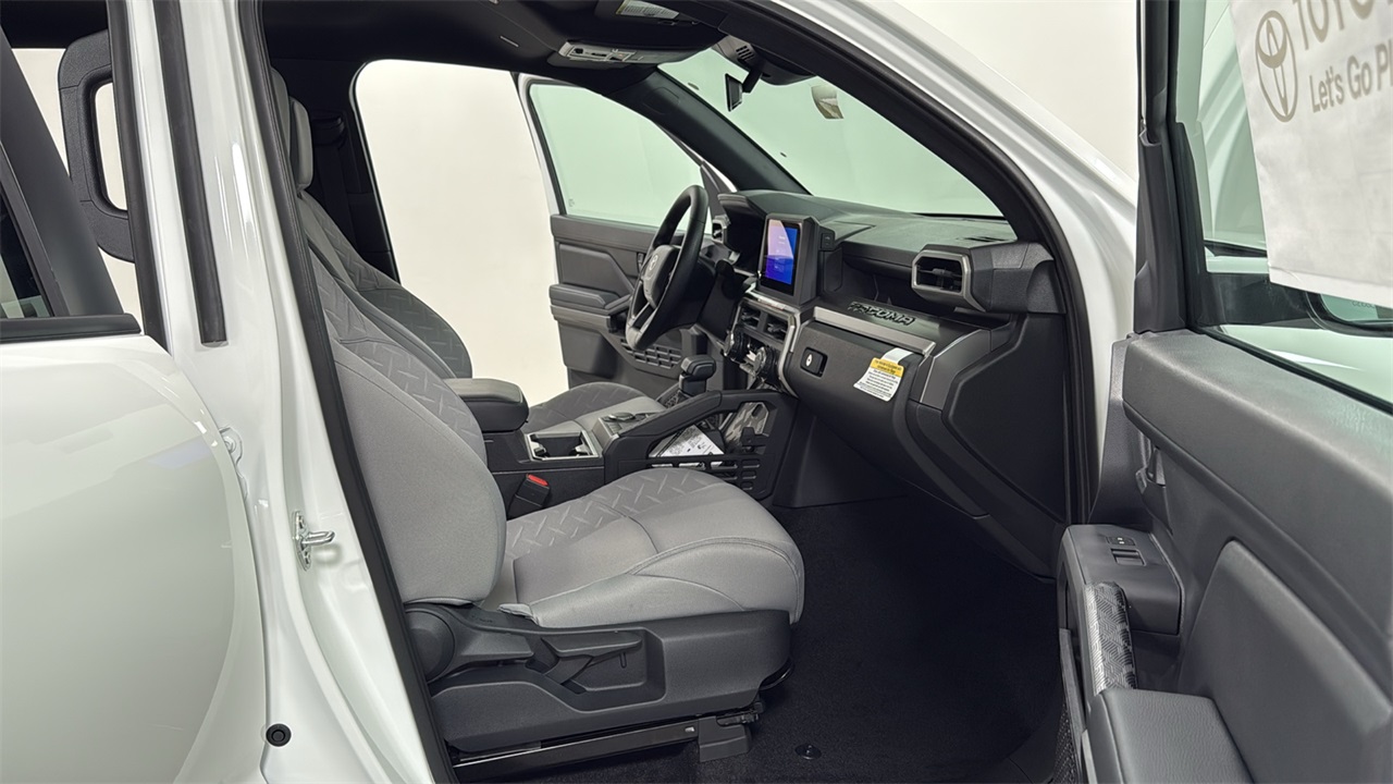 2025 Toyota Tacoma SR5 Double Cab photo 16