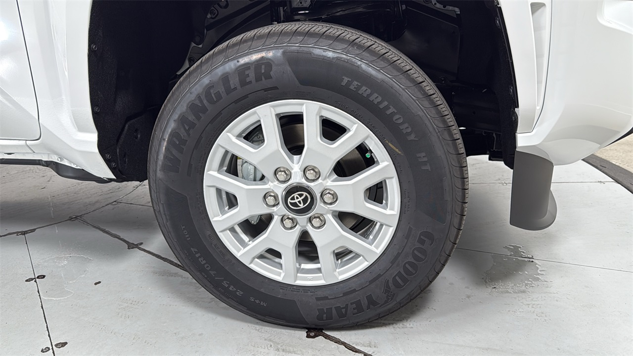 2025 Toyota Tacoma SR5 Double Cab photo 18