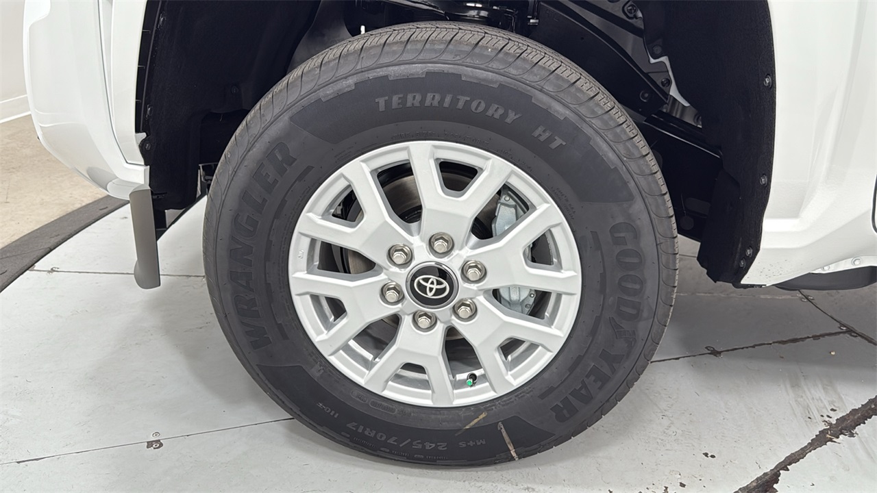 2025 Toyota Tacoma SR5 Double Cab photo 21