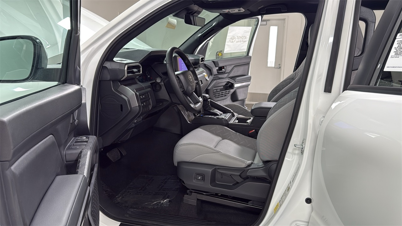 2025 Toyota Tacoma SR5 Double Cab photo 25