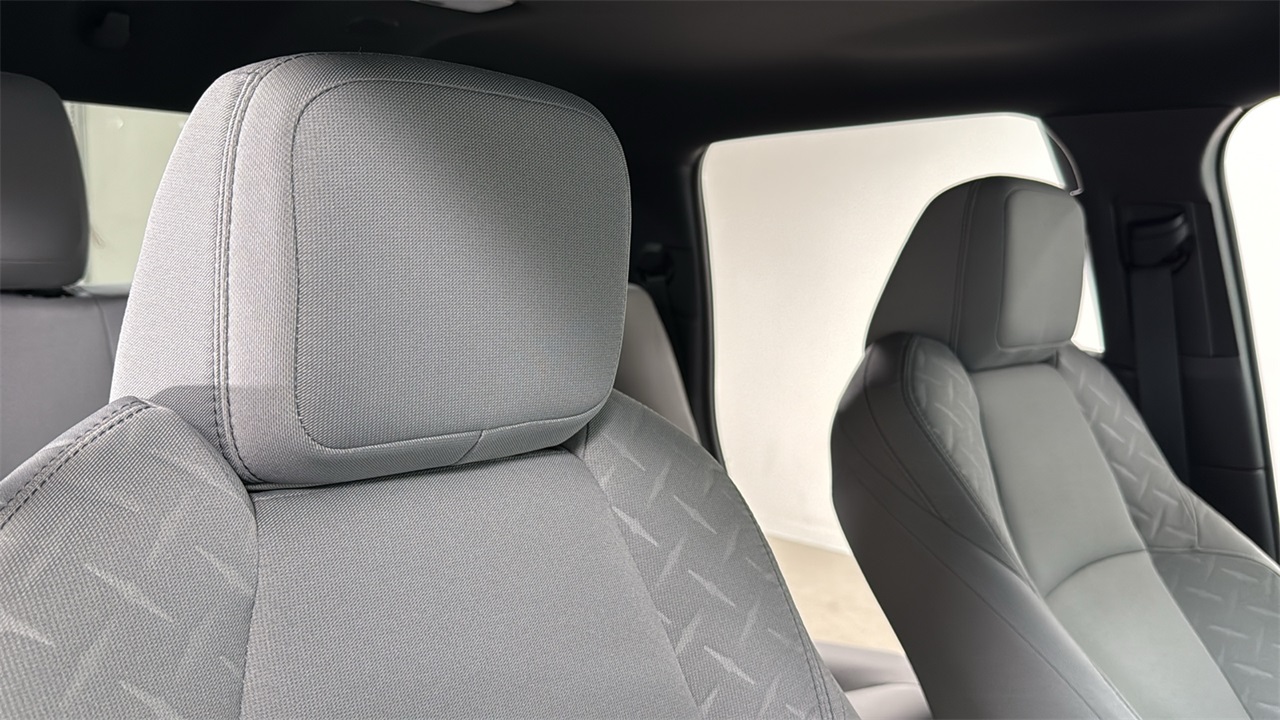 2025 Toyota Tacoma SR5 Double Cab photo 32