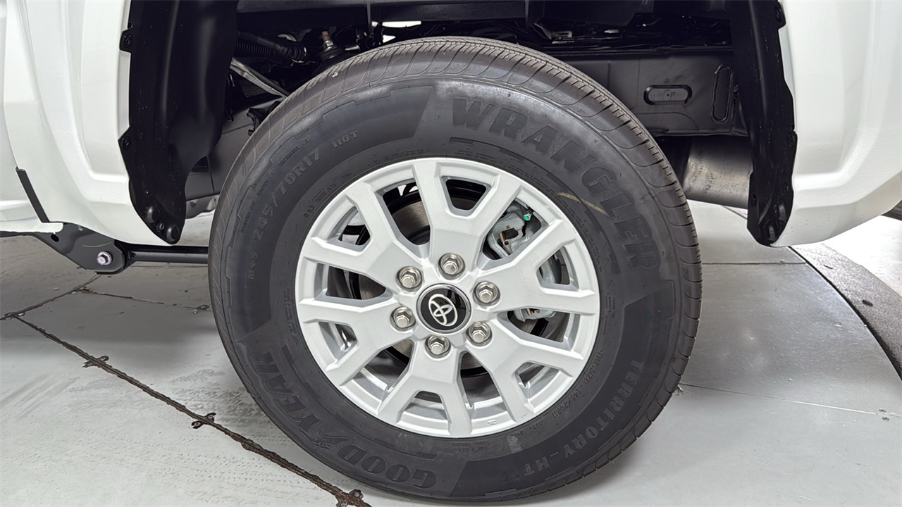 2025 Toyota Tacoma SR5 Double Cab photo 36