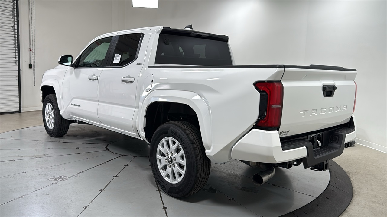 2025 Toyota Tacoma SR5 Double Cab photo 6