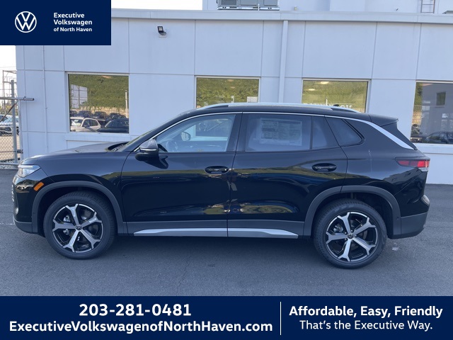 2025 Volkswagen Tiguan SE's photo