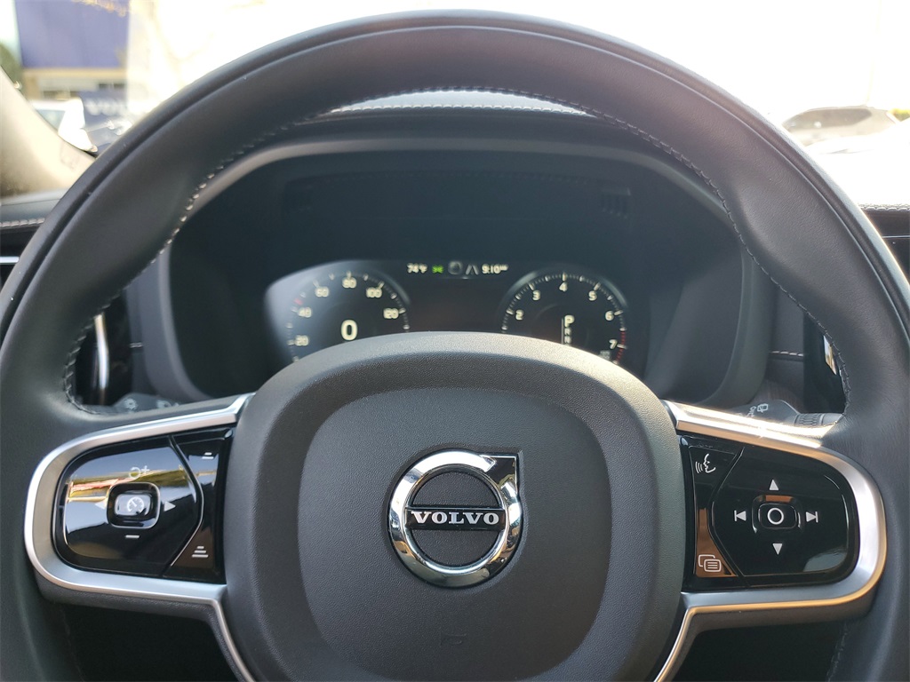 used 2020 Volvo XC60 car, priced at $23,298