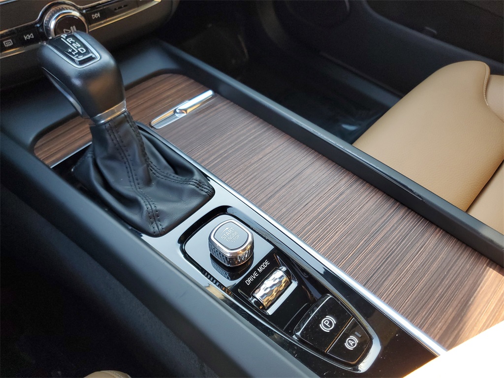 used 2020 Volvo XC60 car, priced at $23,298