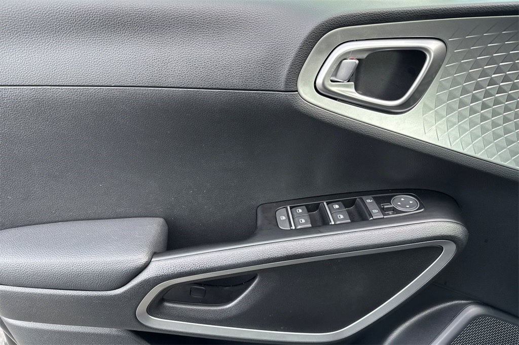 used 2025 Kia Soul car, priced at $19,910