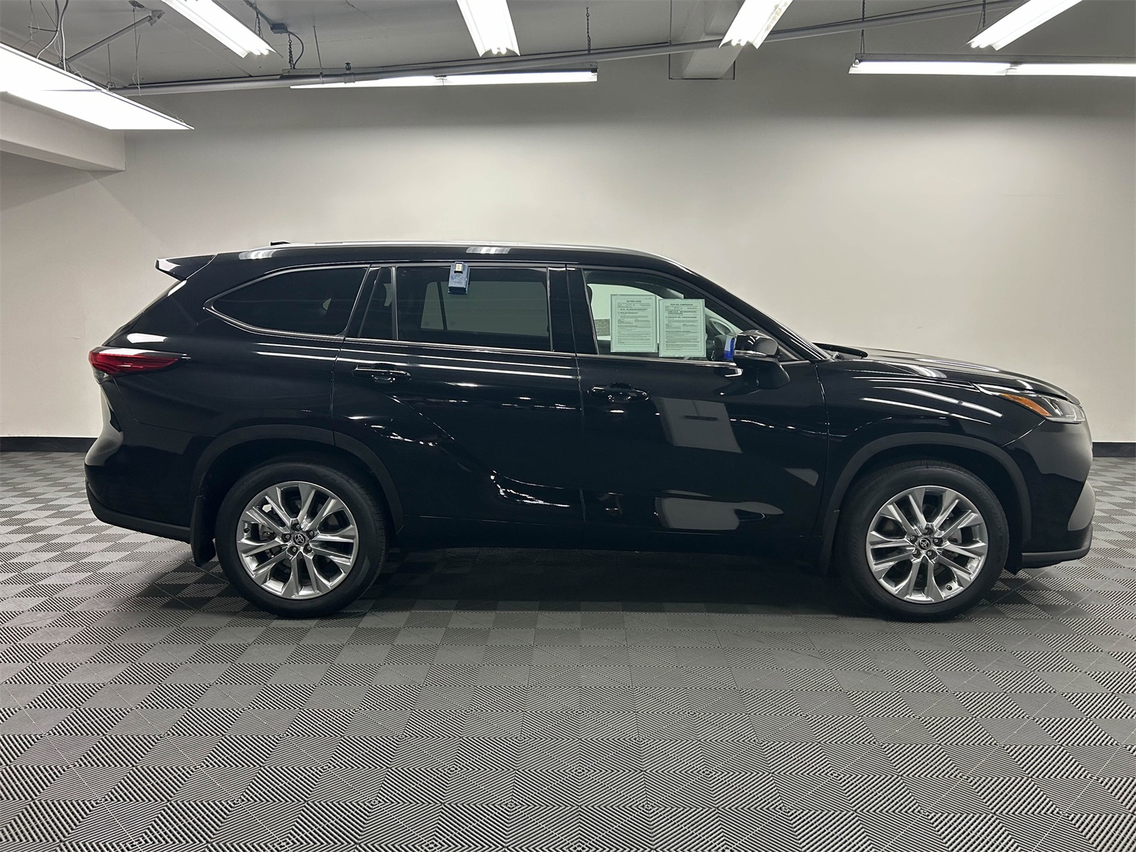 used 2023 Toyota Highlander car, priced at $34,788