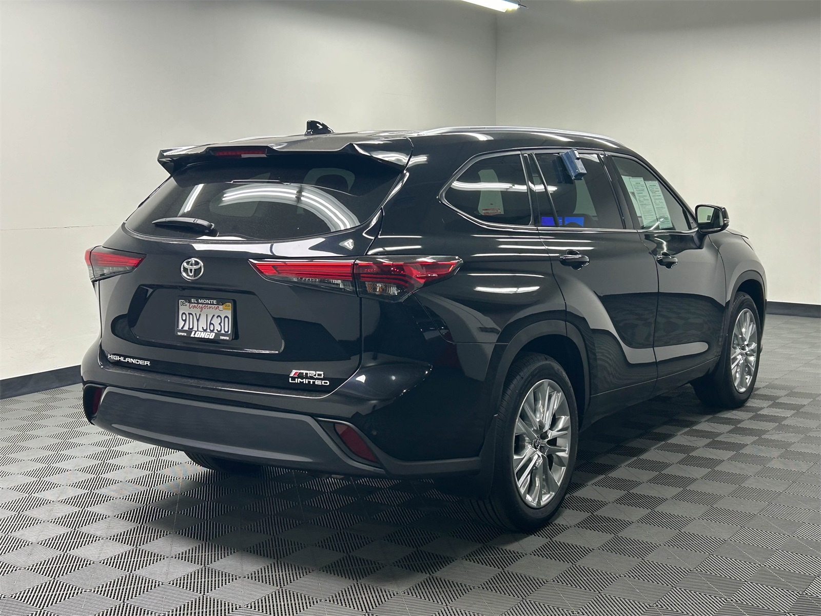 used 2023 Toyota Highlander car, priced at $34,788