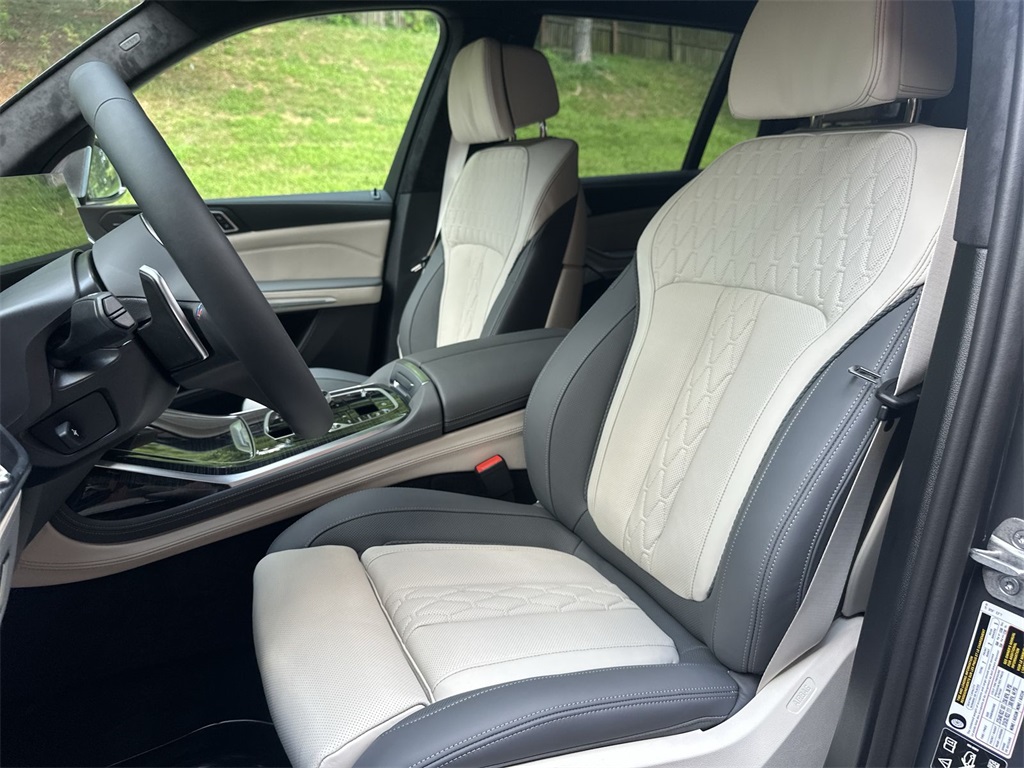 X7 M60i