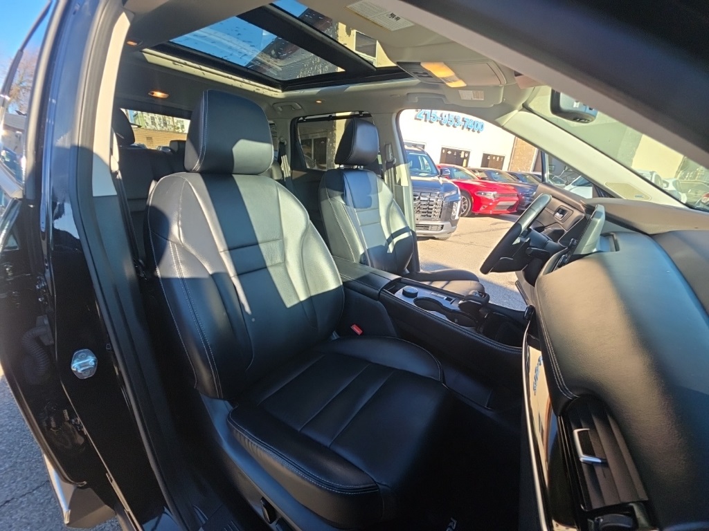 used 2023 Nissan Rogue car, priced at $19,595