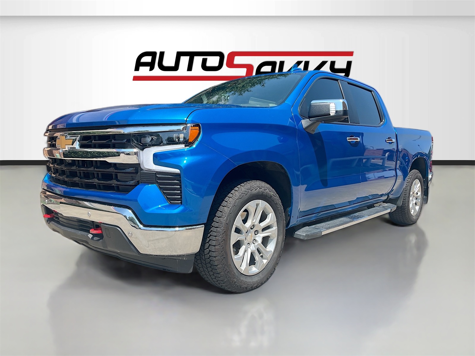 2024 Chevrolet Silverado 1500 LTZ photo 3