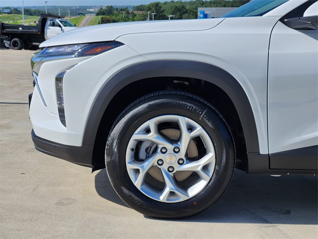 2025 Summit White Chevrolet Trax LS FWD SUV