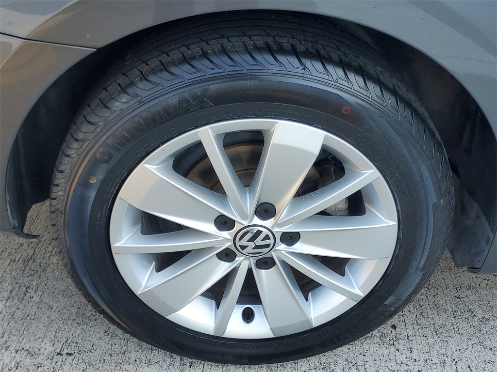 used 2016 Volkswagen Jetta car, priced at $10,995