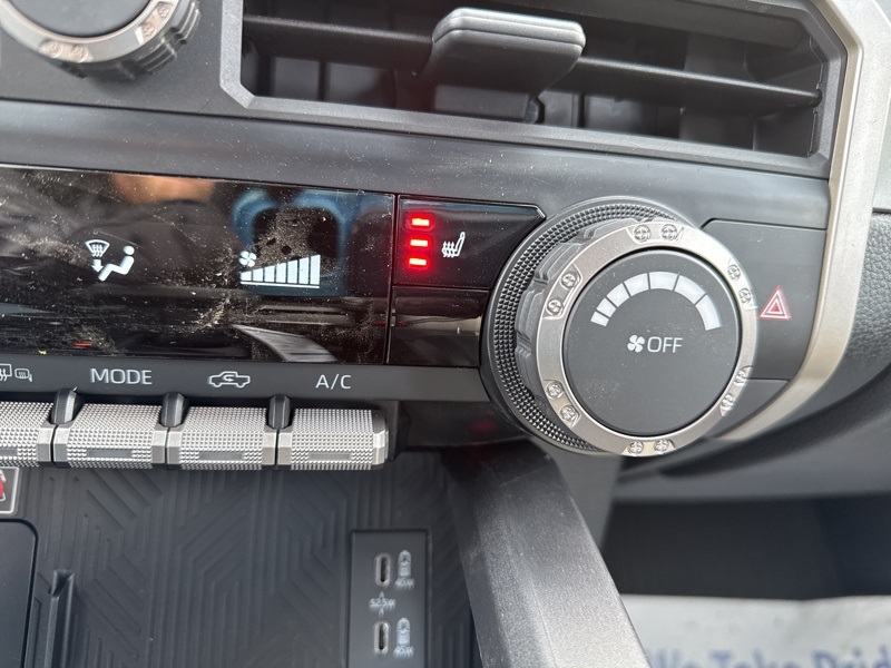 2025 Toyota Tacoma TRD Off-Road photo 14