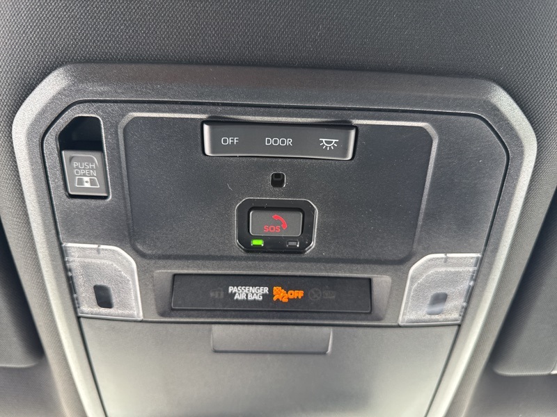 2025 Toyota Tacoma TRD Off-Road photo 18
