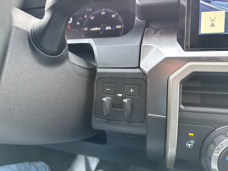 2025 Toyota Tacoma TRD Off-Road photo 19