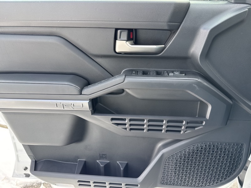 2025 Toyota Tacoma TRD Off-Road photo 23