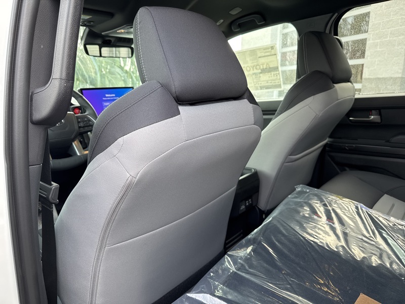 2025 Toyota Tacoma TRD Off-Road photo 27
