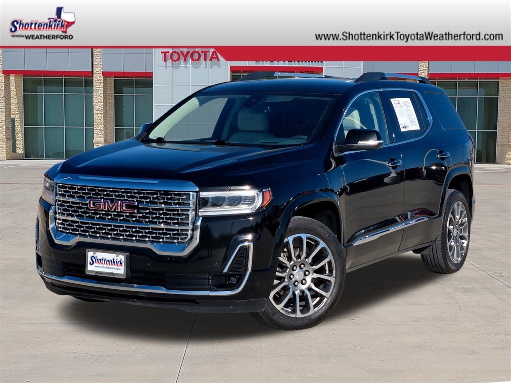 2023 GMC Acadia Denali's photo