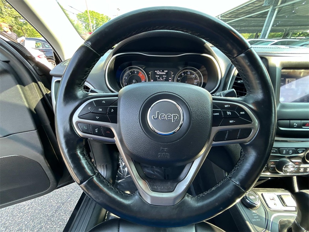 2019 Diamond Black Crystal Pearlcoat Jeep Cherokee Latitude Plus 4X4 SUV
