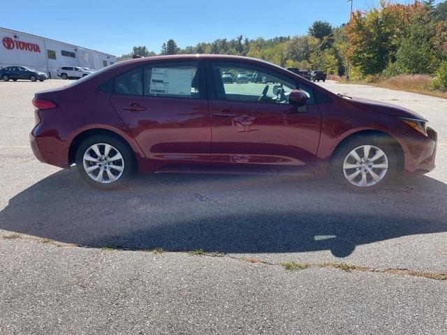 2026 Toyota Corolla LE photo 3